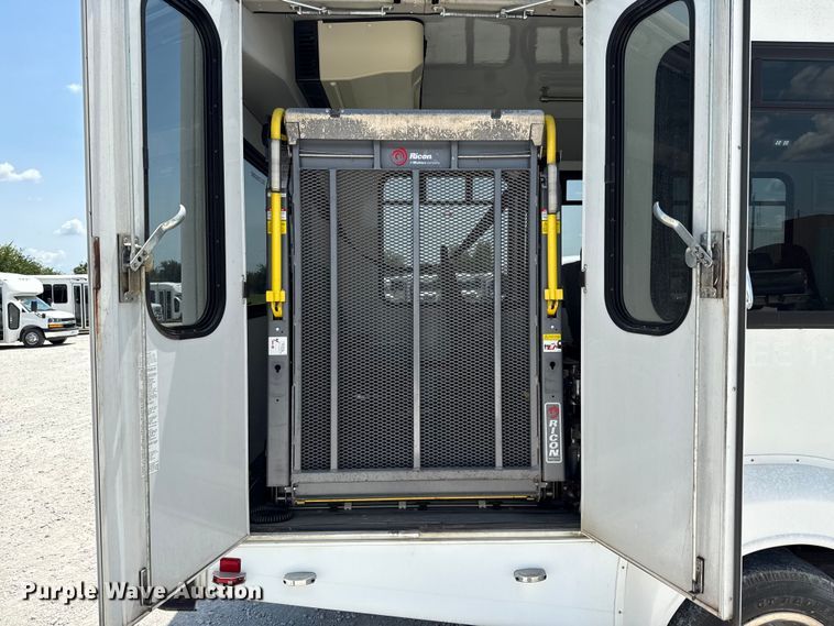 image for item ED5812 2014 Chevrolet Express 3500 shuttle bus