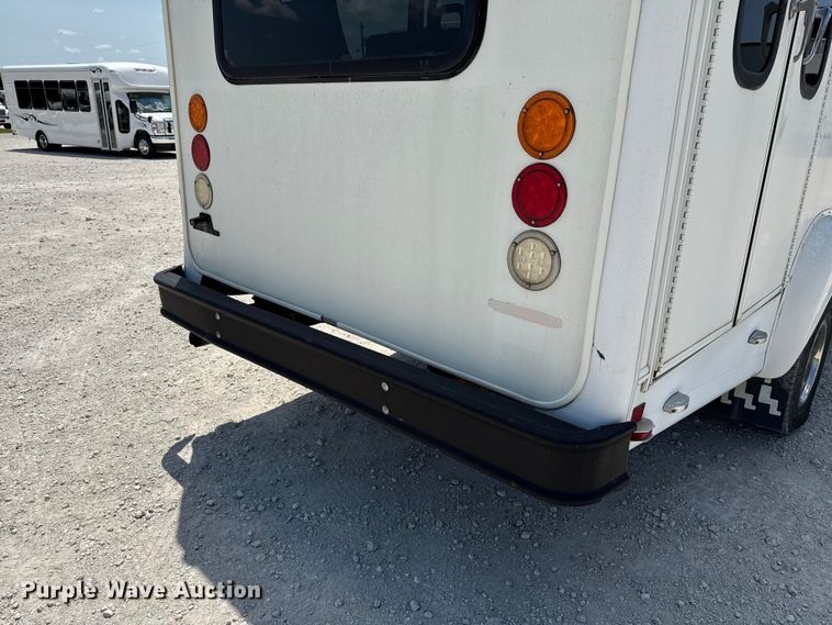 image for item ED5812 2014 Chevrolet Express 3500 shuttle bus