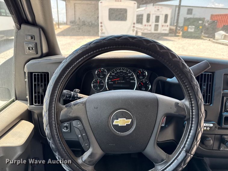 image for item ED5812 2014 Chevrolet Express 3500 shuttle bus