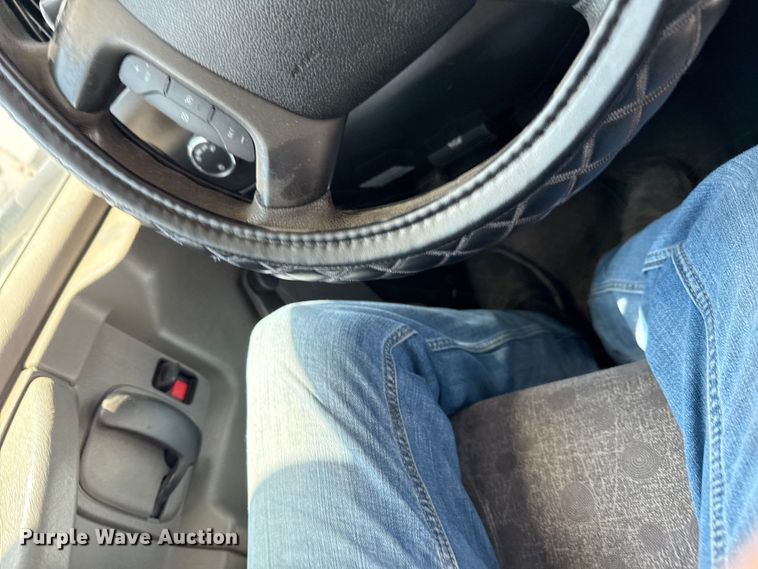 image for item ED5812 2014 Chevrolet Express 3500 shuttle bus