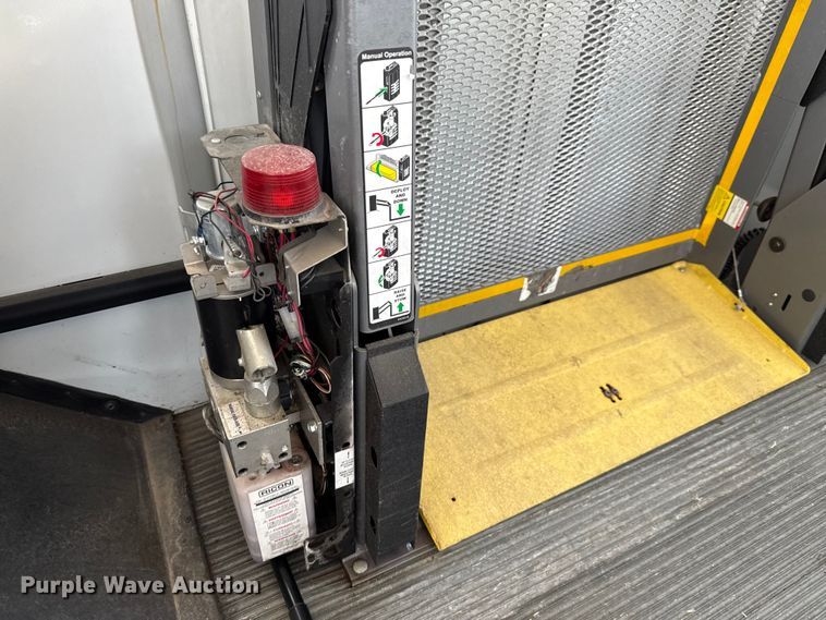 image for item ED5812 2014 Chevrolet Express 3500 shuttle bus