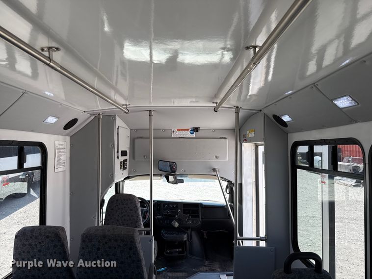image for item ED5812 2014 Chevrolet Express 3500 shuttle bus