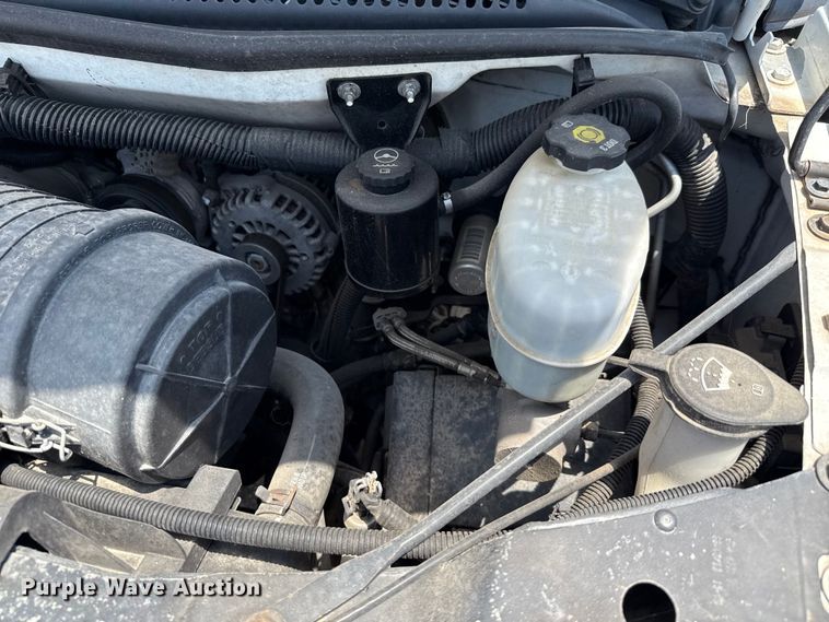 image for item ED5812 2014 Chevrolet Express 3500 shuttle bus