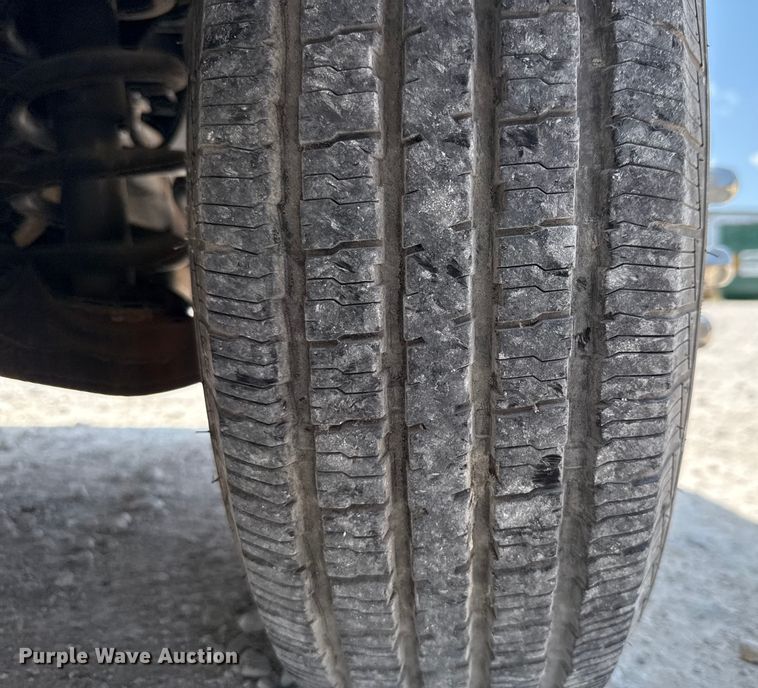 image for item ED5812 2014 Chevrolet Express 3500 shuttle bus