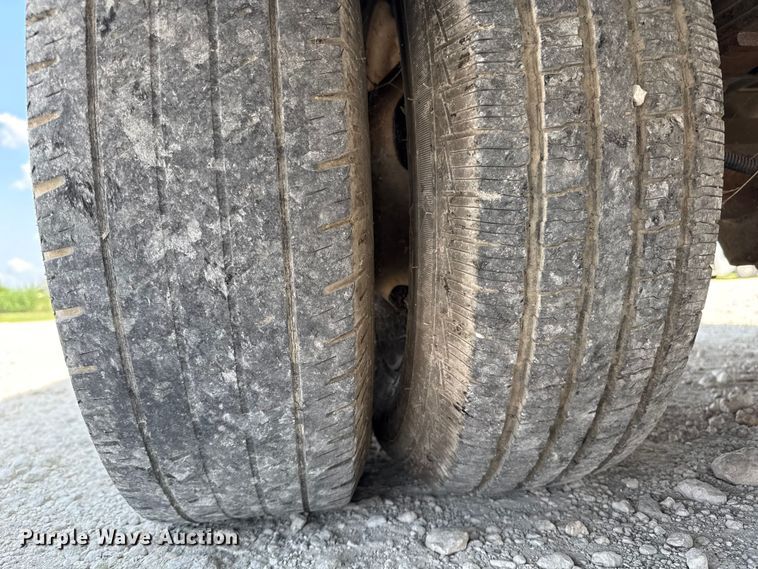 image for item ED5812 2014 Chevrolet Express 3500 shuttle bus