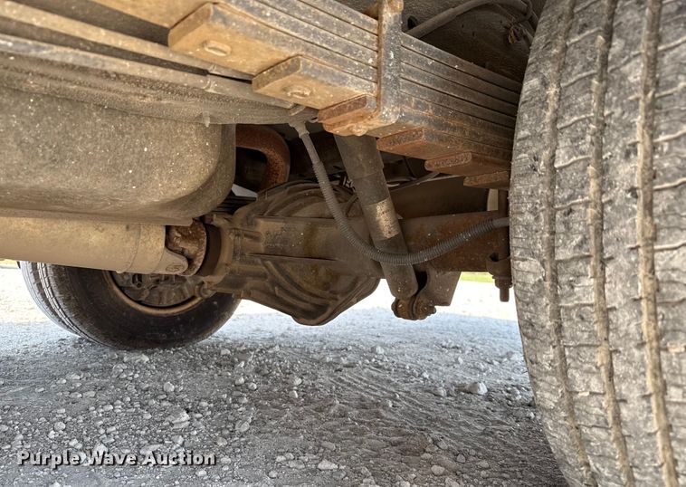 image for item ED5812 2014 Chevrolet Express 3500 shuttle bus