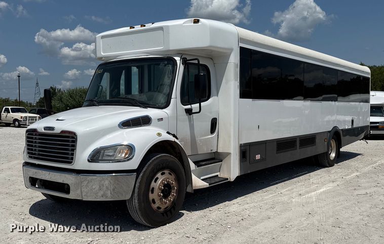 image for item ED5813 2019 Freightliner S2C shuttle bus