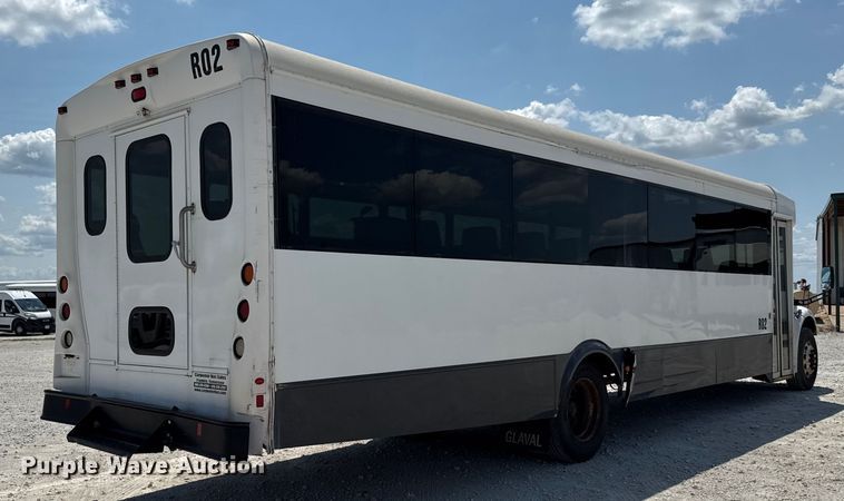 image for item ED5813 2019 Freightliner S2C shuttle bus