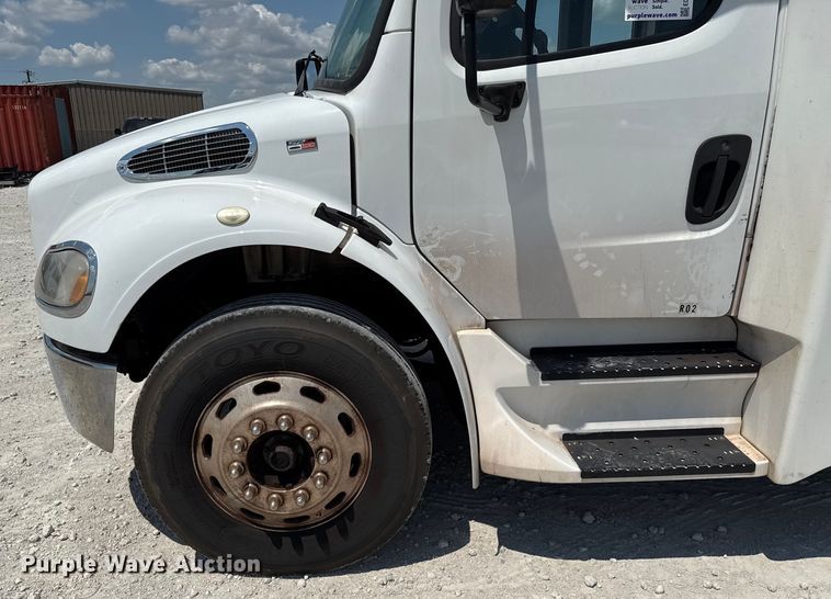 image for item ED5813 2019 Freightliner S2C shuttle bus