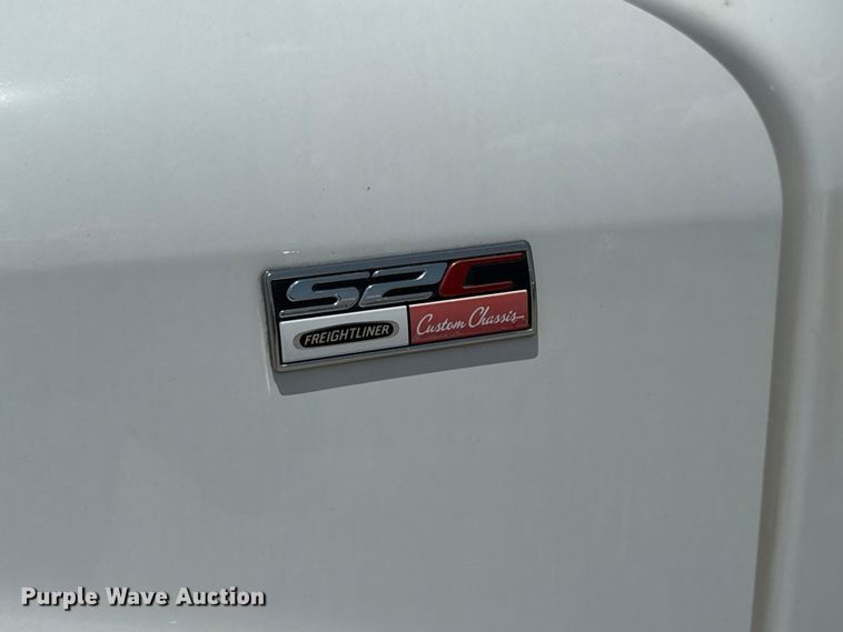 image for item ED5813 2019 Freightliner S2C shuttle bus