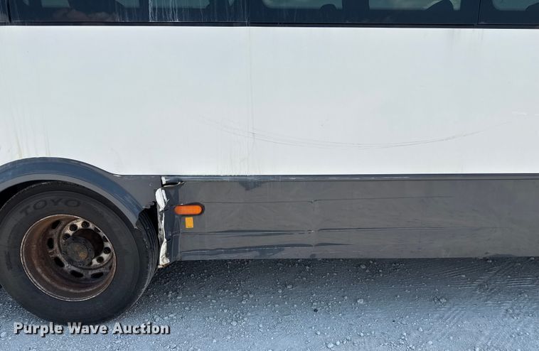 image for item ED5813 2019 Freightliner S2C shuttle bus