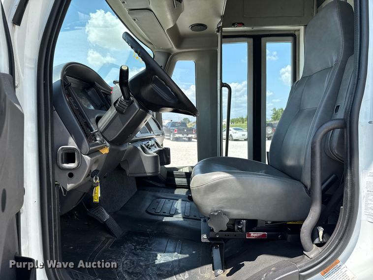 image for item ED5813 2019 Freightliner S2C shuttle bus