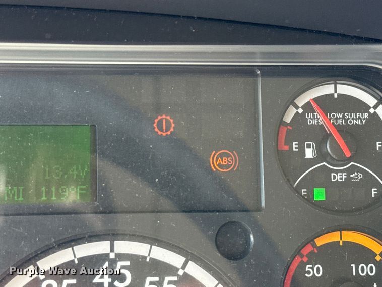 image for item ED5813 2019 Freightliner S2C shuttle bus