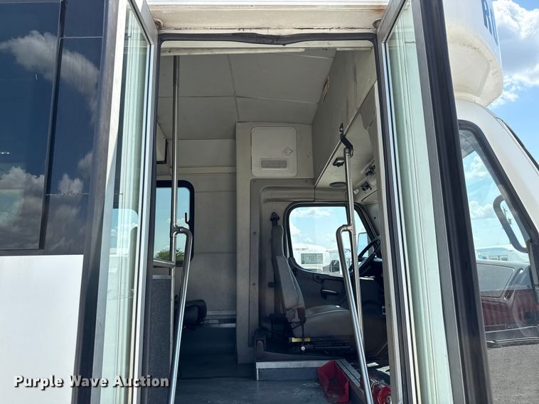 image for item ED5813 2019 Freightliner S2C shuttle bus