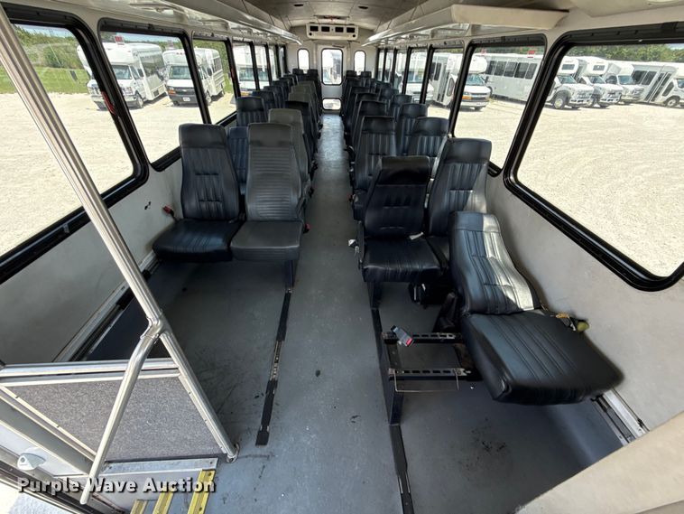 image for item ED5813 2019 Freightliner S2C shuttle bus