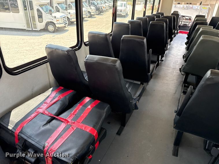 image for item ED5813 2019 Freightliner S2C shuttle bus