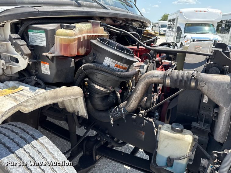 image for item ED5813 2019 Freightliner S2C shuttle bus