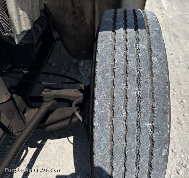 image for item ED5813 2019 Freightliner S2C shuttle bus