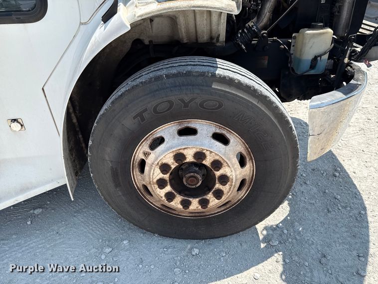 image for item ED5813 2019 Freightliner S2C shuttle bus