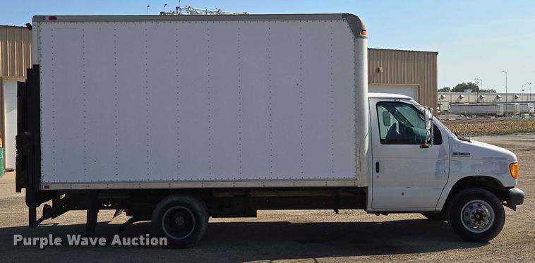 image for item EF1845 2006 Ford E350 box truck