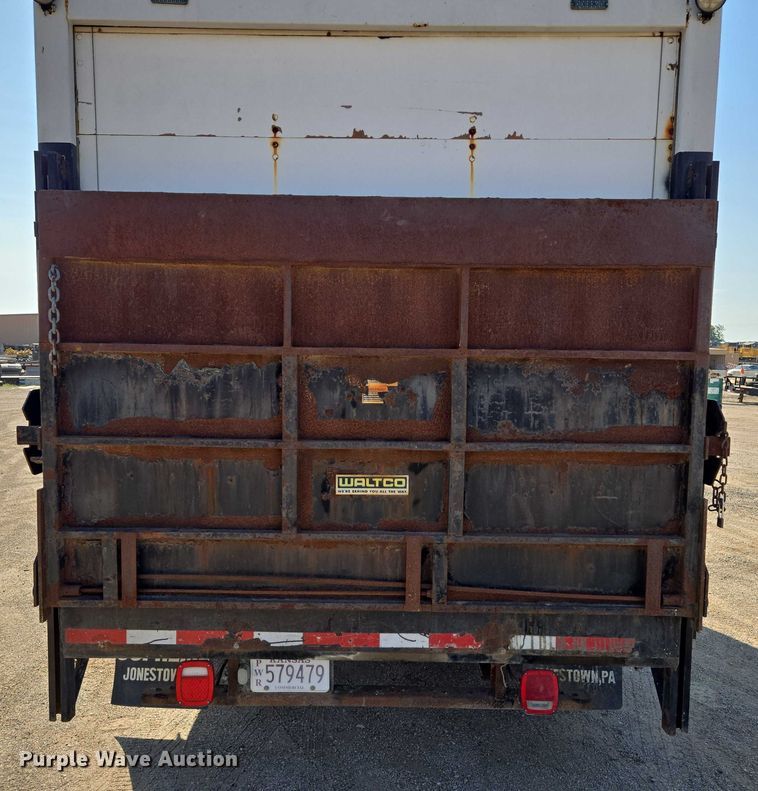 image for item EF1845 2006 Ford E350 box truck