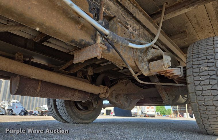 image for item EF1845 2006 Ford E350 box truck