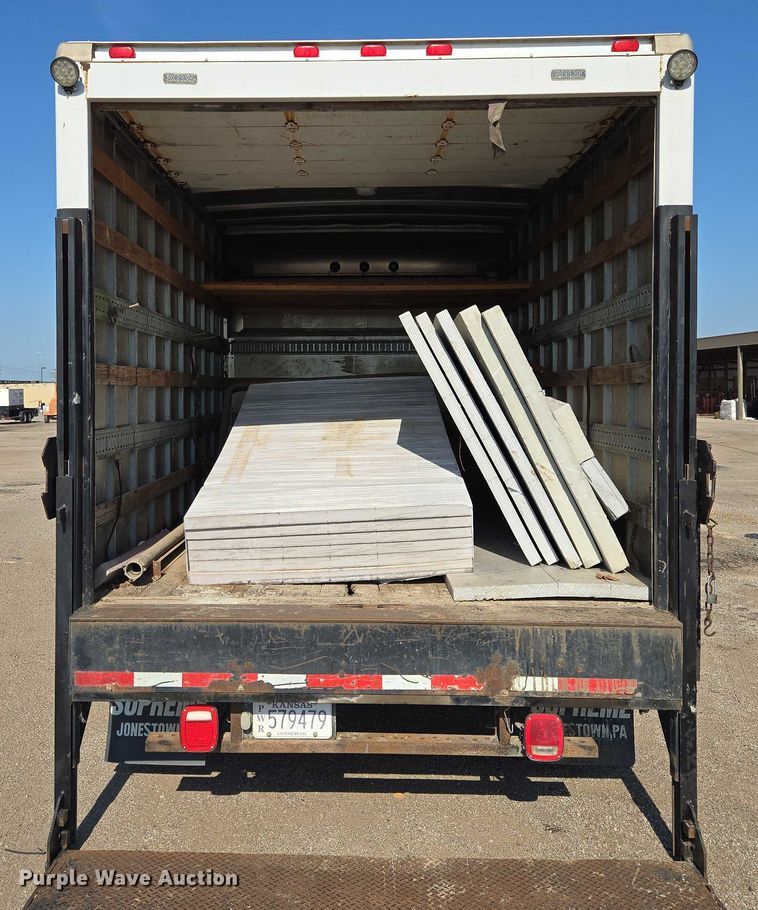 image for item EF1845 2006 Ford E350 box truck