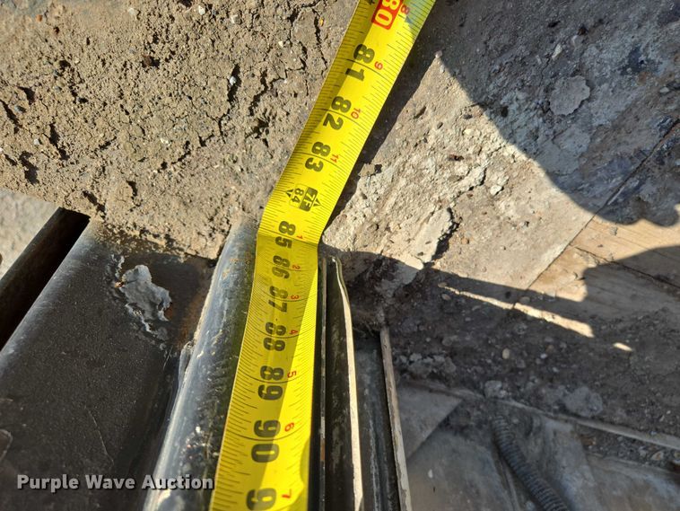 image for item EF1845 2006 Ford E350 box truck