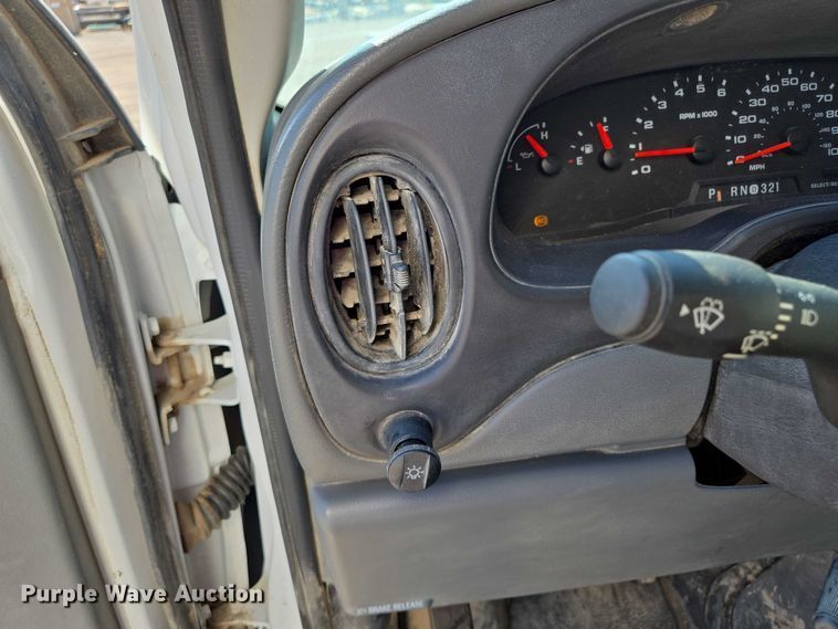 image for item EF1845 2006 Ford E350 box truck