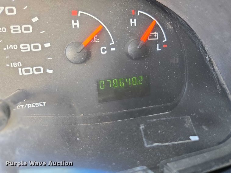 image for item EF1845 2006 Ford E350 box truck