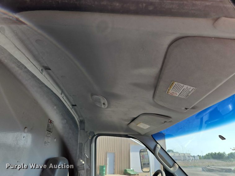 image for item EF1845 2006 Ford E350 box truck