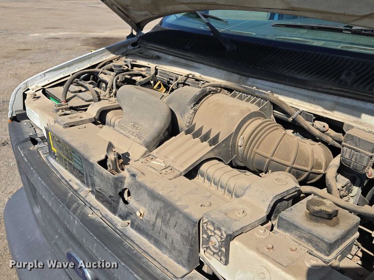 image for item EF1845 2006 Ford E350 box truck