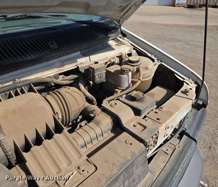 image for item EF1845 2006 Ford E350 box truck