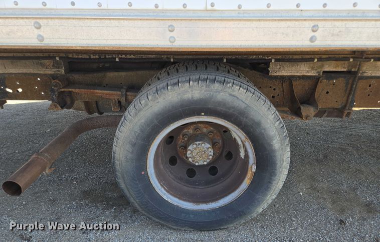 image for item EF1845 2006 Ford E350 box truck