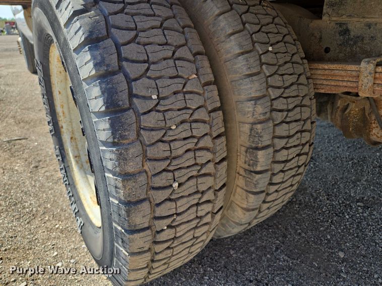 image for item EF1845 2006 Ford E350 box truck