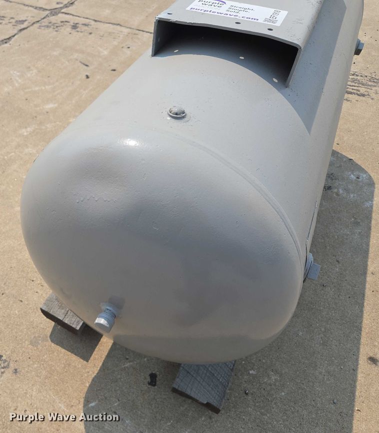 image for item EF1918 Curtis propane tank