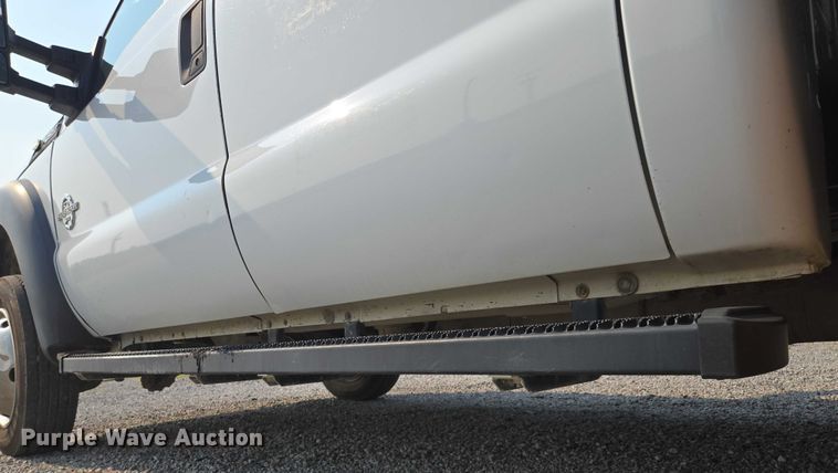 image for item EF1922 2014 Ford F450 Crew Cab flatbed truck