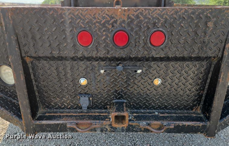 image for item EF1922 2014 Ford F450 Crew Cab flatbed truck