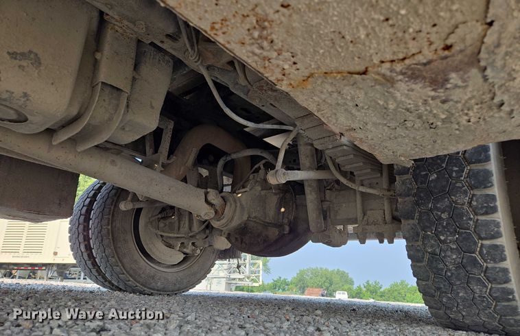 image for item EF1922 2014 Ford F450 Crew Cab flatbed truck