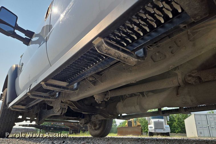 image for item EF1922 2014 Ford F450 Crew Cab flatbed truck