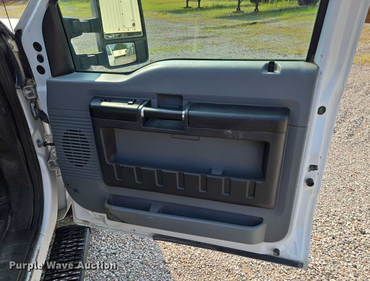 image for item EF1922 2014 Ford F450 Crew Cab flatbed truck