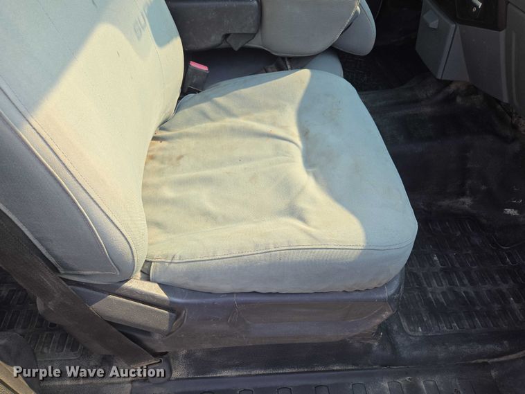 image for item EF1922 2014 Ford F450 Crew Cab flatbed truck