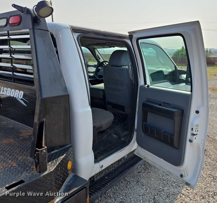 image for item EF1922 2014 Ford F450 Crew Cab flatbed truck