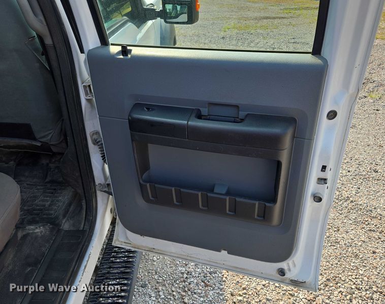 image for item EF1922 2014 Ford F450 Crew Cab flatbed truck