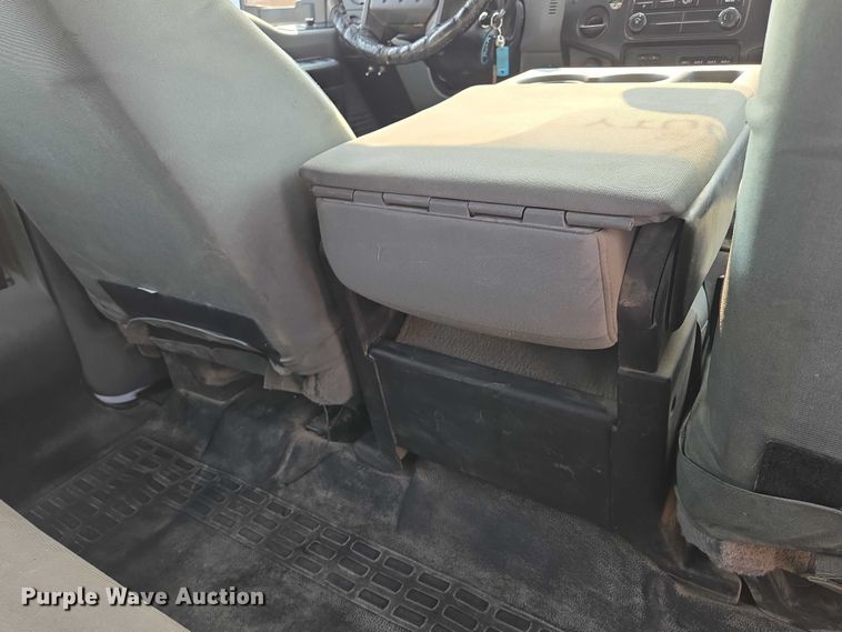 image for item EF1922 2014 Ford F450 Crew Cab flatbed truck