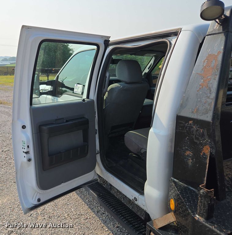 image for item EF1922 2014 Ford F450 Crew Cab flatbed truck