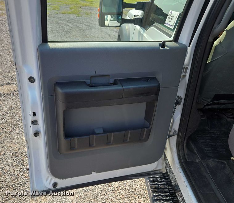 image for item EF1922 2014 Ford F450 Crew Cab flatbed truck