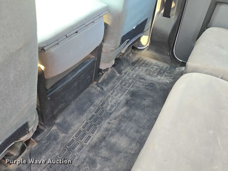 image for item EF1922 2014 Ford F450 Crew Cab flatbed truck