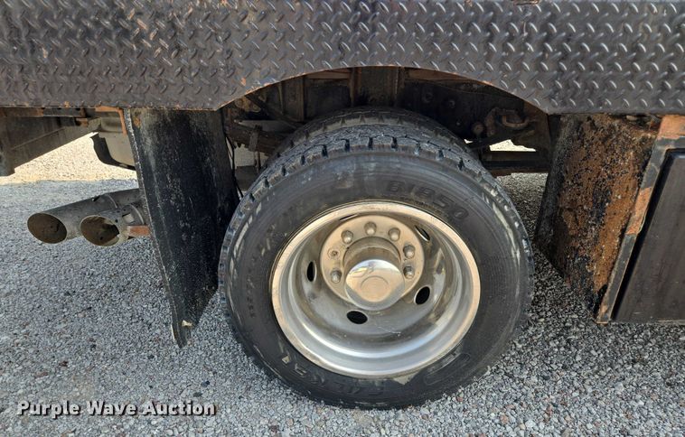 image for item EF1922 2014 Ford F450 Crew Cab flatbed truck