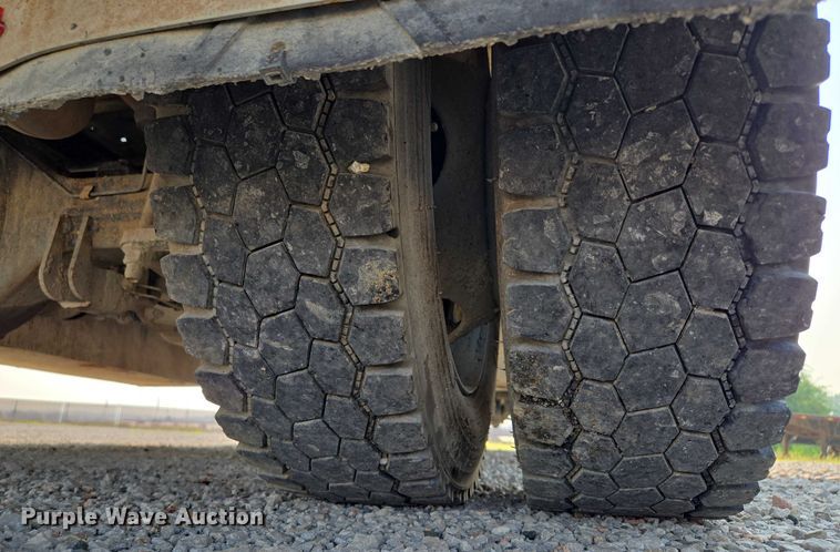 image for item EF1922 2014 Ford F450 Crew Cab flatbed truck